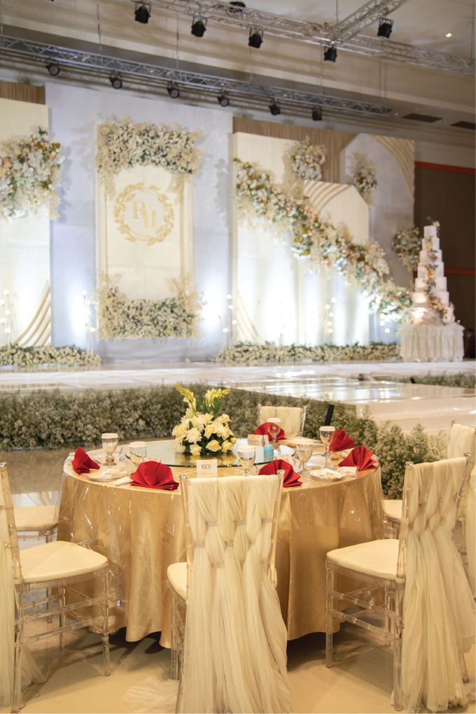 Rico & Hellen Wedding Decoration at Grand Sudirman by Valentine Wedding Decoration - 018