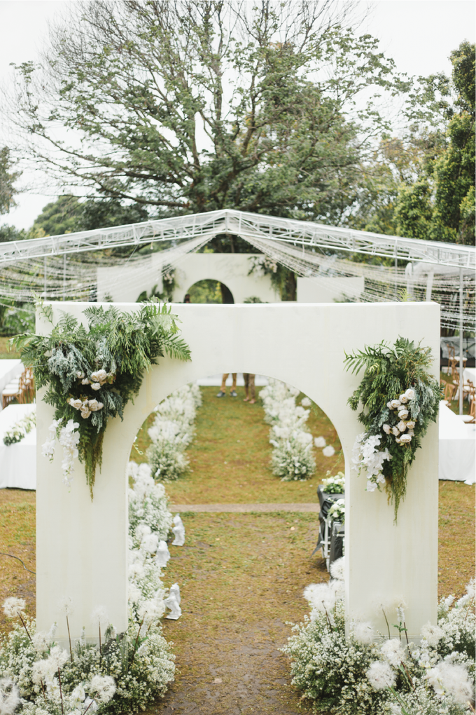 Christian & Zabrina Wedding Decoration at Manna Dago by Valentine Wedding Decoration - 013