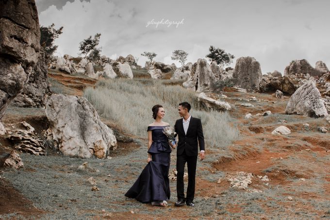 Febby and  Egi by Glowphotograph - 001