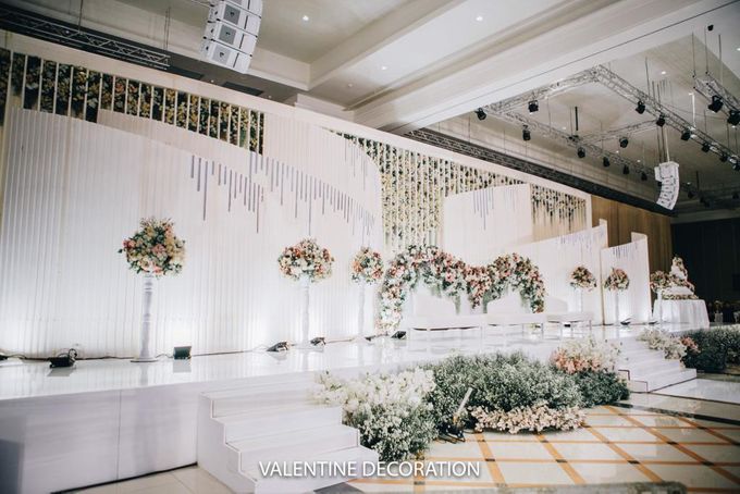 William & Santa Wedding Decoration at Grand Sudirman by MY MUSE BY YOFI - 001