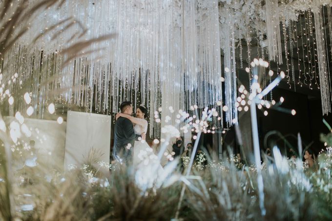 Satria & Lucy Wedding Decoration at Pullman Grand Ballroom, Bandung by Valentine Wedding Decoration - 031