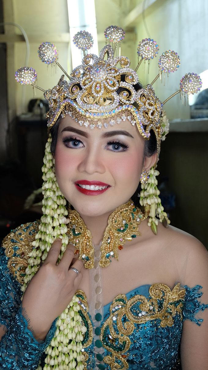 Wedding Tiara by Elsa Novianti Makeup - 002