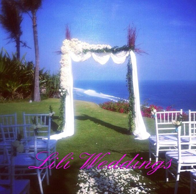 Wedding Arches Decoration by Lili Weddings - 001