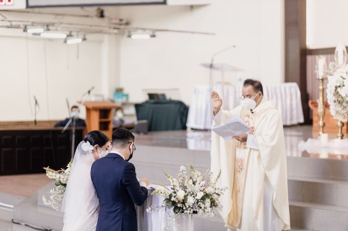 Vania & Herman Wedding at Raffles Hotel Jakarta by AKSA Creative - 021