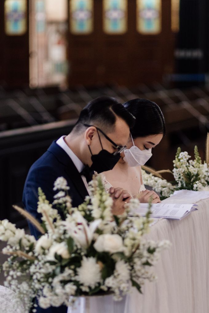 Vania & Herman Wedding at Raffles Hotel Jakarta by AKSA Creative - 018 Vania & Herman Wedding at Raffles Hotel Jakarta by AKSA Creative - 018