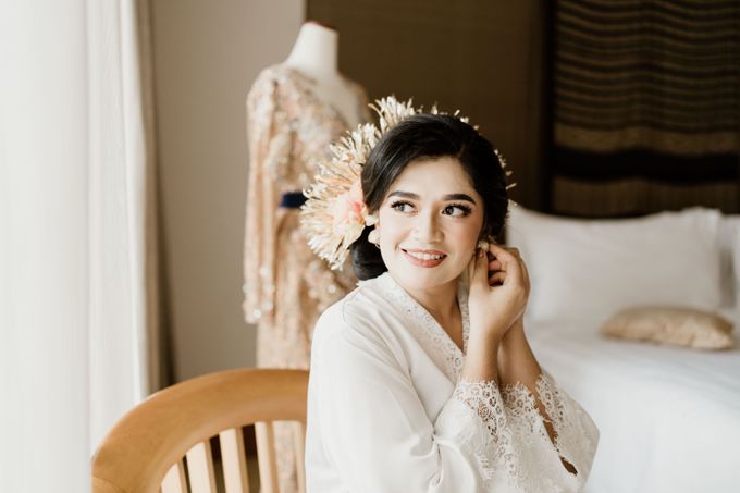 Vania & Bagus Wedding at The Dharmawangsa Hotel Jakarta by AKSA Creative - 005