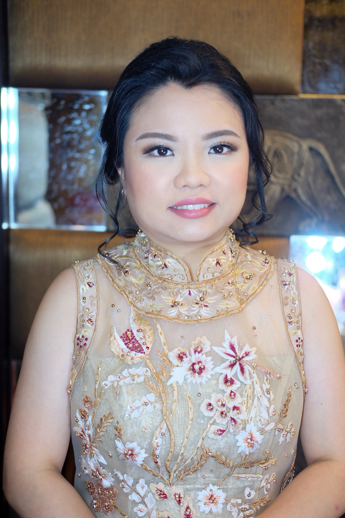 Sister of bride & groom by Verena Makeup Artist - 002