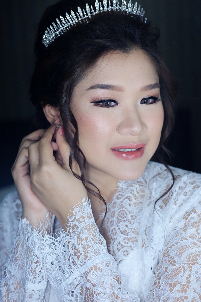 Bride Mrs Clarissa by Verena Makeup Artist - 004