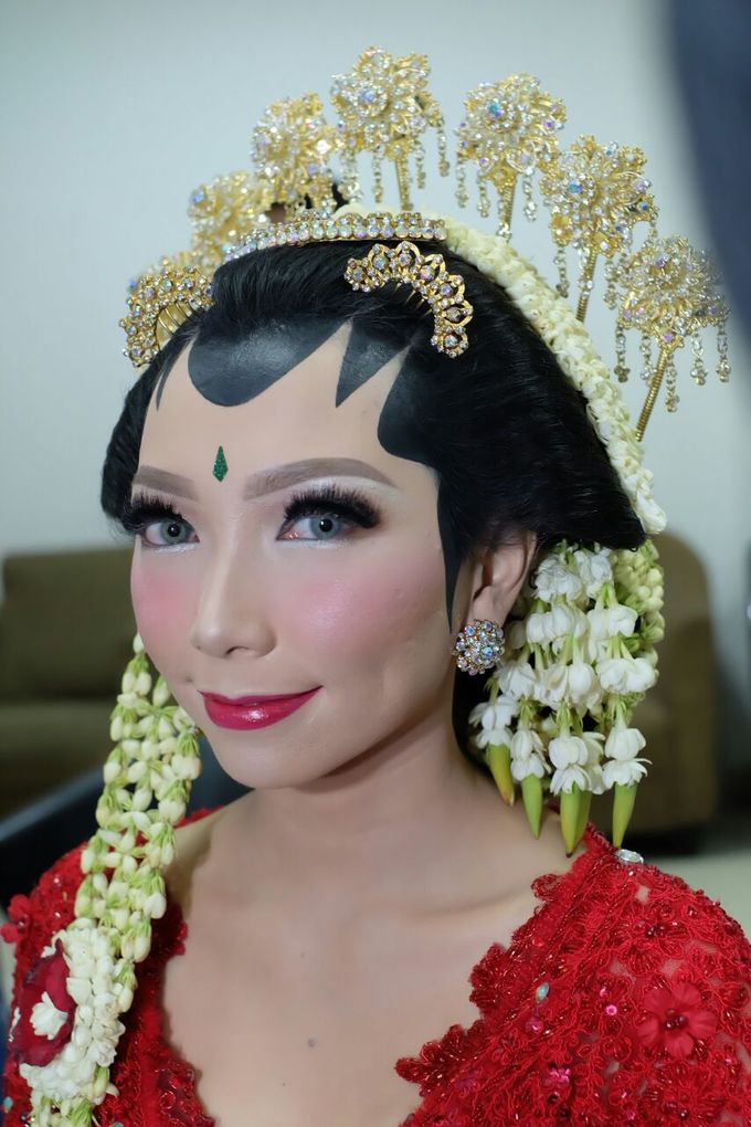 Beautiful Zahra by Aluira Make up & Kebaya - 002 Beautiful Zahra by Aluira Make up & Kebaya - 002