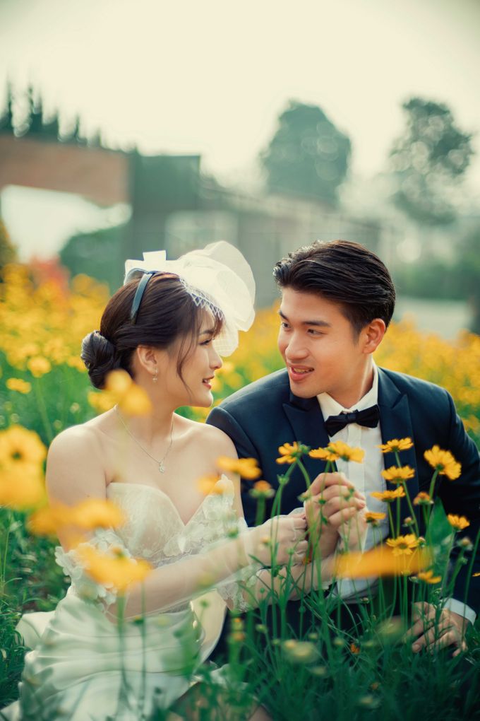 Victor Agustino & Angelia Christy's Bandung Pre-wedding by Kairos Works - 043 Victor Agustino & Angelia Christy's Bandung Pre-wedding by Kairos Works - 043