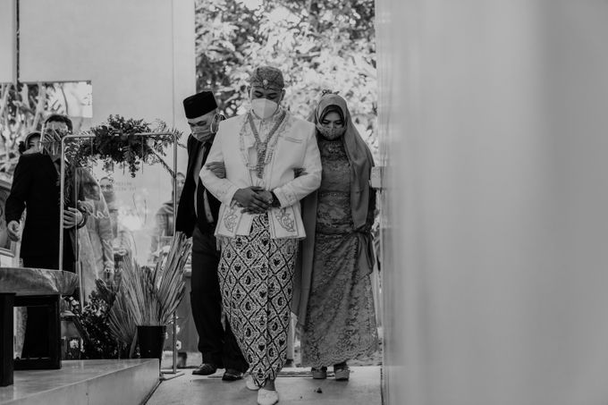 Vinsca & Ivan Wedding at Azila Villa by AKSA Creative - 006