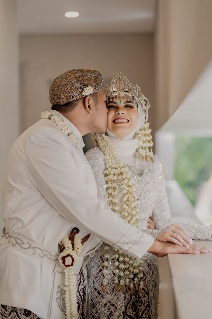 Vinsca & Ivan Wedding at Azila Villa by AKSA Creative - 016