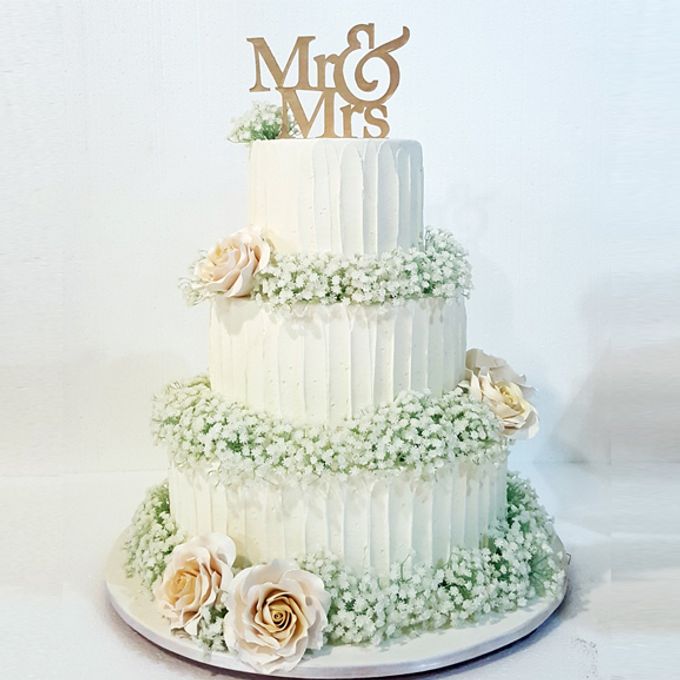3 Tiers by Amor Cake - 024 3 Tiers by Amor Cake - 024
