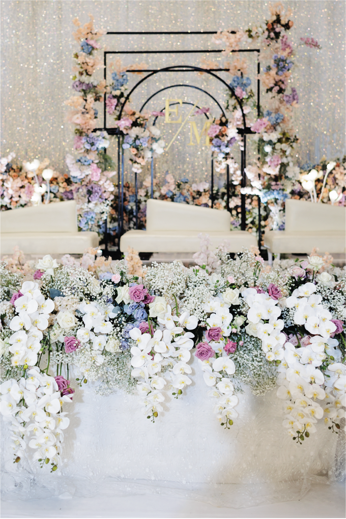 Vincent & Millah Wedding Decoration at Intercontinental Ballroom by Testimo Wedding Planner & Organizer - 004