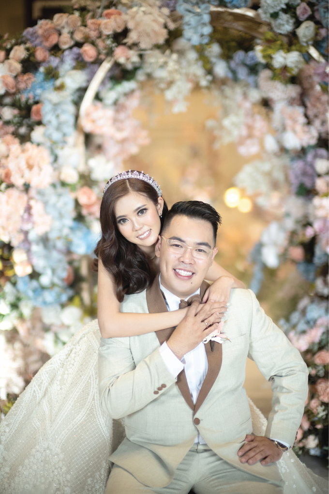 Vincent & Millah Wedding Decoration at Intercontinental Ballroom by Testimo Wedding Planner & Organizer - 044 Vincent & Millah Wedding Decoration at Intercontinental Ballroom by Testimo Wedding Planner & Organizer - 044