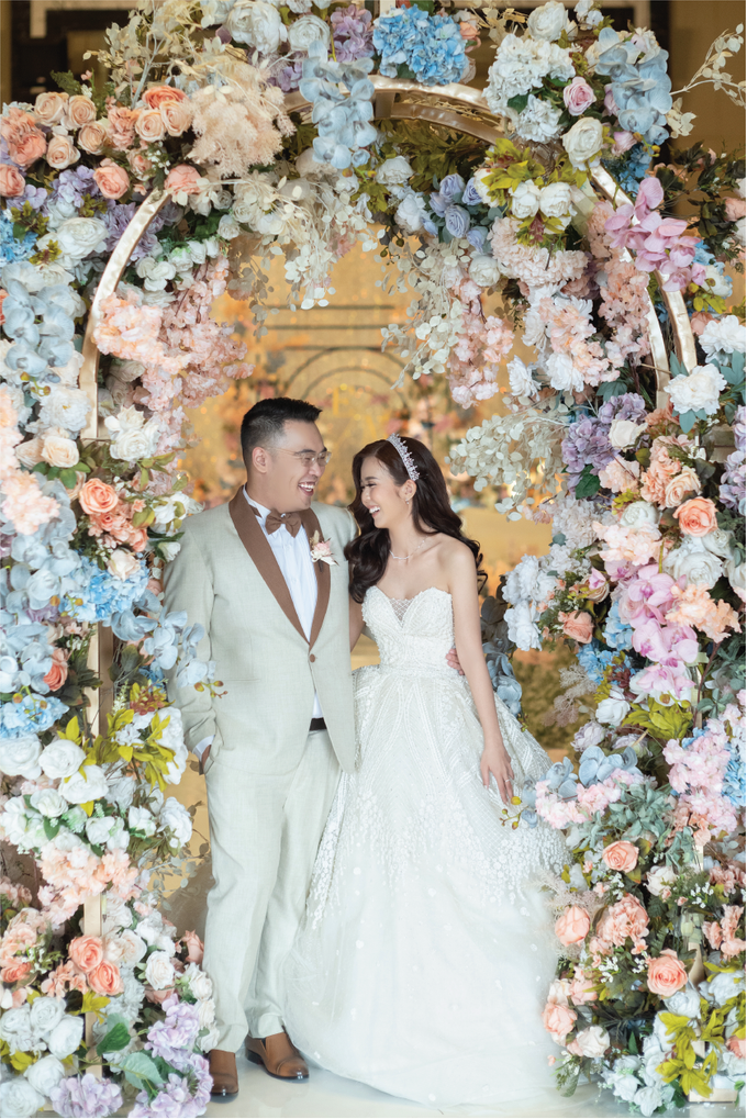 Vincent & Millah Wedding Decoration at Intercontinental Ballroom by Testimo Wedding Planner & Organizer - 037