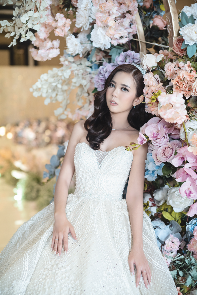 Vincent & Millah Wedding Decoration at Intercontinental Ballroom by Testimo Wedding Planner & Organizer - 042 Vincent & Millah Wedding Decoration at Intercontinental Ballroom by Testimo Wedding Planner & Organizer - 042
