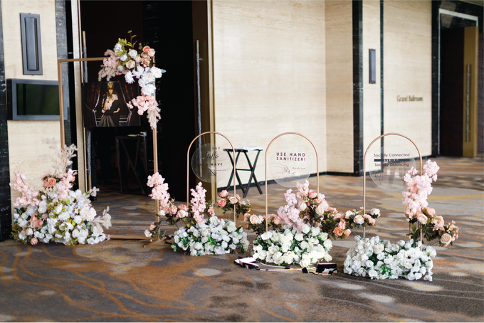 Vincent & Millah Wedding Decoration at Intercontinental Ballroom by Valentine Wedding Decoration - 009