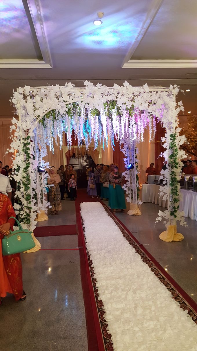 Contoh Dekorasi Tambahan Wedding Tradisional by Hotel Istana Nelayan - 001 Contoh Dekorasi Tambahan Wedding Tradisional by Hotel Istana Nelayan - 001