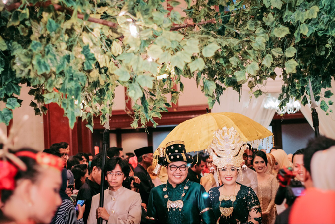 The Wedding of Fikri & Sandra by Voyage Entertainment - 002 The Wedding of Fikri & Sandra by Voyage Entertainment - 002