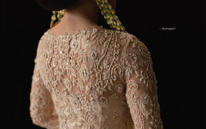 colour: hangat by Dua Ritme - 010