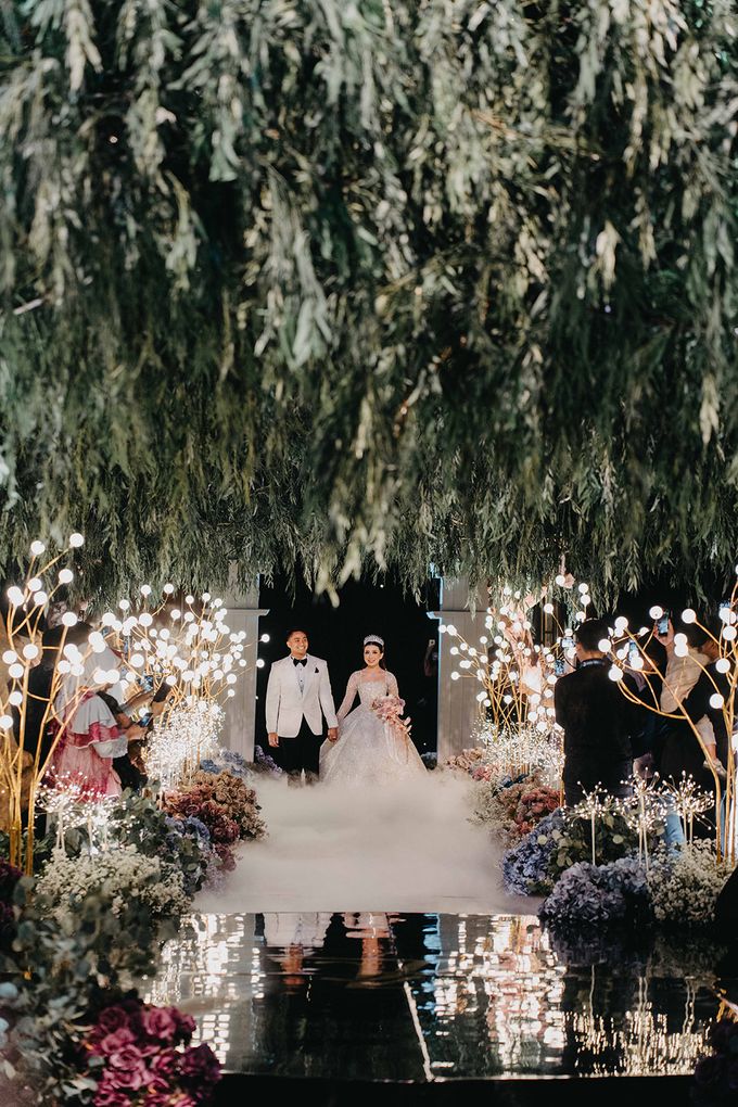 Afina & Livaldy Wedding Decoration at Intercontinental PIM Jakarta by naura wedding organizer - 018 Afina & Livaldy Wedding Decoration at Intercontinental PIM Jakarta by naura wedding organizer - 018