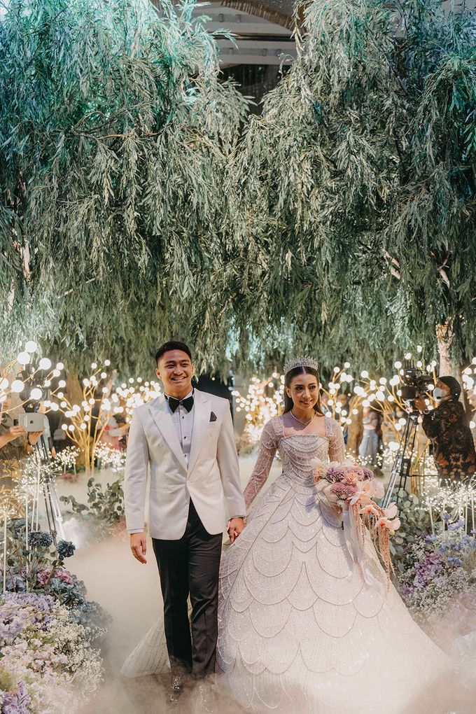 Afina & Livaldy Wedding Decoration at Intercontinental PIM Jakarta by naura wedding organizer - 030 Afina & Livaldy Wedding Decoration at Intercontinental PIM Jakarta by naura wedding organizer - 030