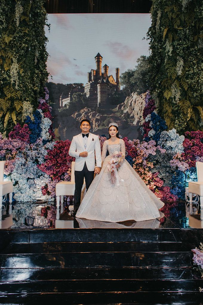 Afina & Livaldy Wedding Decoration at Intercontinental PIM Jakarta by naura wedding organizer - 037 Afina & Livaldy Wedding Decoration at Intercontinental PIM Jakarta by naura wedding organizer - 037