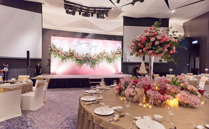 Pinkish Red and Gold Wedding by Glitz&Glam Studiobooth - 007 Pinkish Red and Gold Wedding by Glitz&Glam Studiobooth - 007