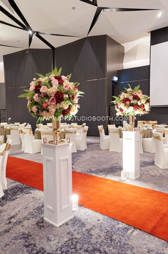 Pinkish Red and Gold Wedding by Glitz&Glam Studiobooth - 010 Pinkish Red and Gold Wedding by Glitz&Glam Studiobooth - 010
