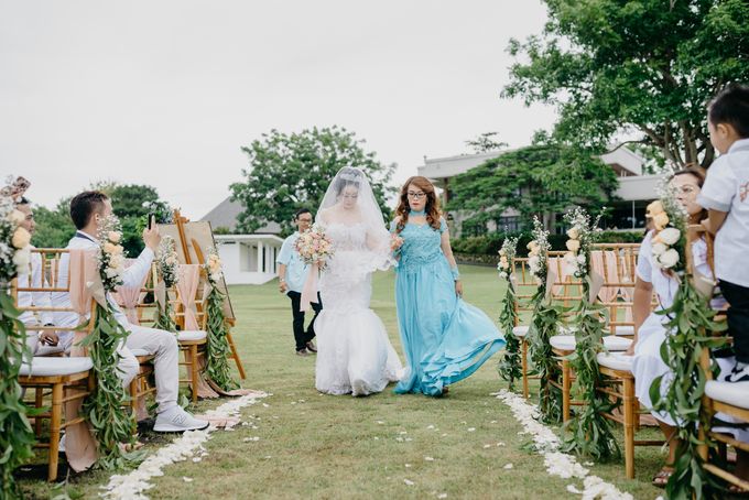 Simple Wedding in Bali Villas by Mariyasa - 012 Simple Wedding in Bali Villas by Mariyasa - 012