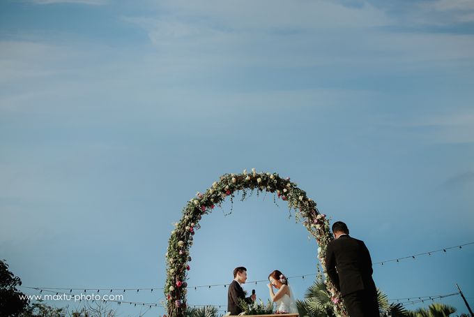 The Wedding Sanctus Bali by Maxtu Photography - 012