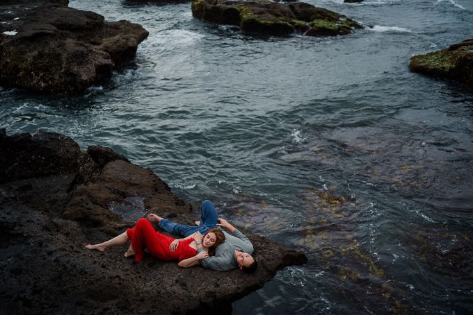 Black sand beach and cliff bali by Maxtu Photography - 045