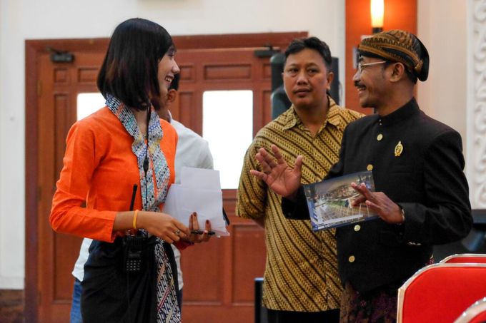 Wedding at Gedung Graha Sativa Kranggan by Handy Talky Rental bbcom - 005 Wedding at Gedung Graha Sativa Kranggan by Handy Talky Rental bbcom - 005