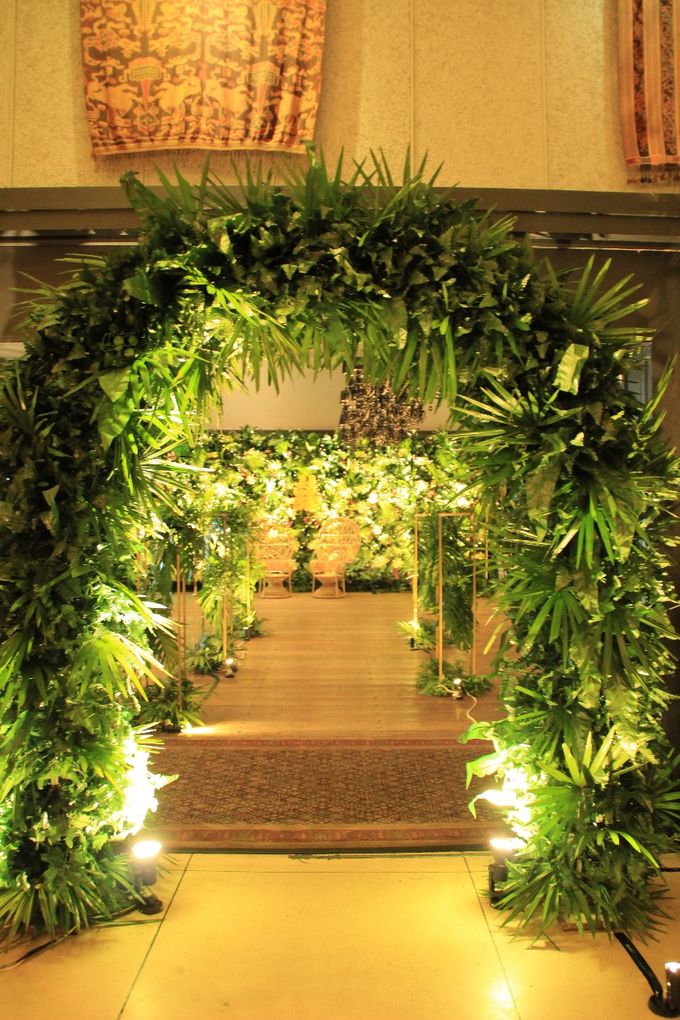Darrly and Sharon Wedding at Kembang Goela by Fiori.Co ...
