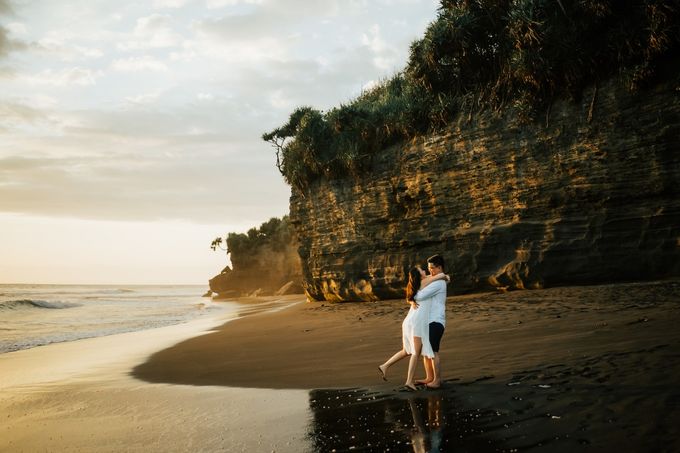 Nicko & Dessi Prewedding at Pantai Nyanyi Bali by Warna Project - 012 Nicko & Dessi Prewedding at Pantai Nyanyi Bali by Warna Project - 012