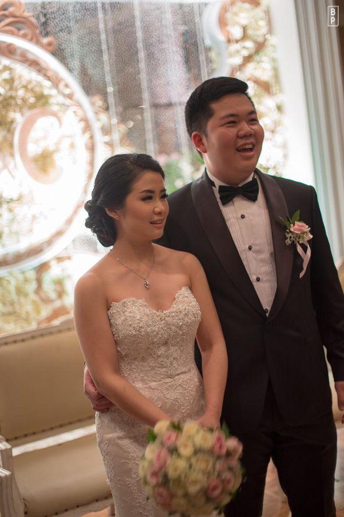 Shangrila Jakarta - Steven & Cressa Wedding day by Matteo Wedding Organizer - 014