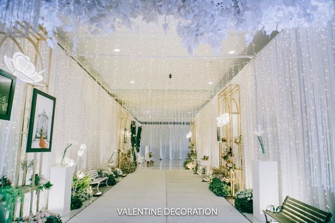 William & Santa Wedding Decoration at Grand Sudirman by Yofi Harlianto - 008