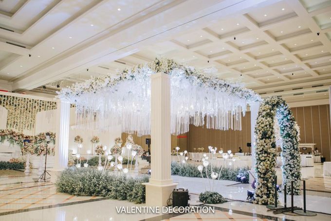 William & Santa Wedding Decoration at Grand Sudirman by Lino and Sons - 010