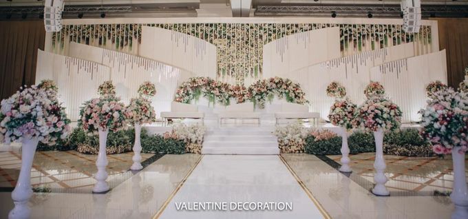 William & Santa Wedding Decoration at Grand Sudirman by Yofi Harlianto - 016
