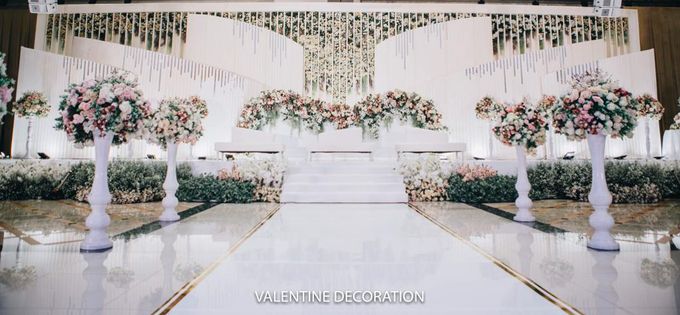 William & Santa Wedding Decoration at Grand Sudirman by Yofi Harlianto - 017