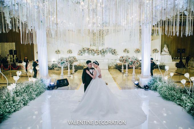 William & Santa Wedding Decoration at Grand Sudirman by Yofi Harlianto - 034