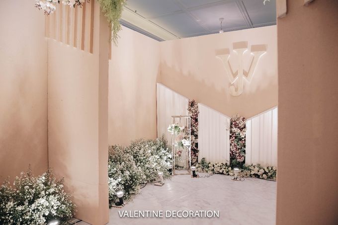 Wendy & Jesslyn Wedding Decoration at Harris Convention Hall by Valentine Wedding Decoration - 005