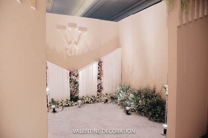 Wendy & Jesslyn Wedding Decoration at Harris Convention Hall by Valentine Wedding Decoration - 006