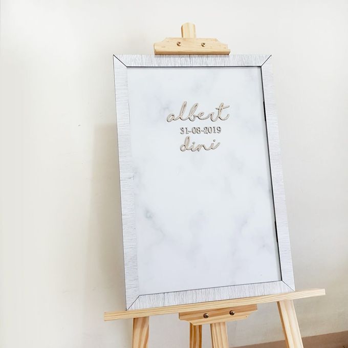 Wedding Sign with Frame by The White Dove - 001 Wedding Sign with Frame by The White Dove - 001