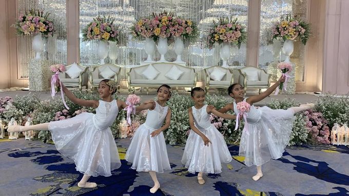 Wedding Dancer of Tirta & Bobby by RAFA International Dance Studio - 006 Wedding Dancer of Tirta & Bobby by RAFA International Dance Studio - 006