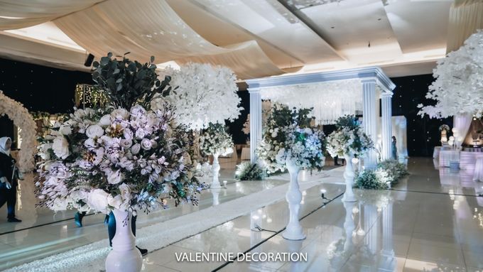 Adi & Veve Wedding Decoration at Graha Mekar Wangi by Valentine Wedding Decoration - 031