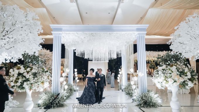 Adi & Veve Wedding Decoration at Graha Mekar Wangi by Valentine Wedding Decoration - 034