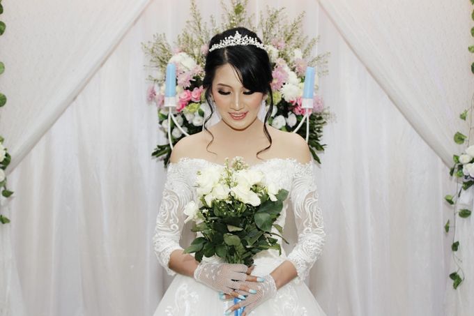 Wedding of Lia & Medwin by Veramustika MUA - 005