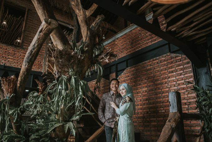 Engagement of Diaz & Rizka at Tekko Grand Bintang by KAMALA WEDDINGS - 007